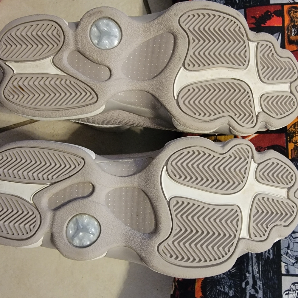 Jordan 13 size 8.5W